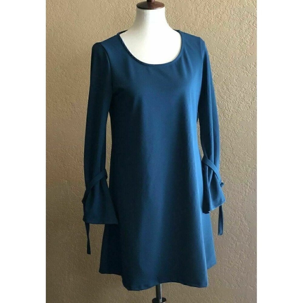 The Vanity Room Teal Long Sleeve Shift Dress Small